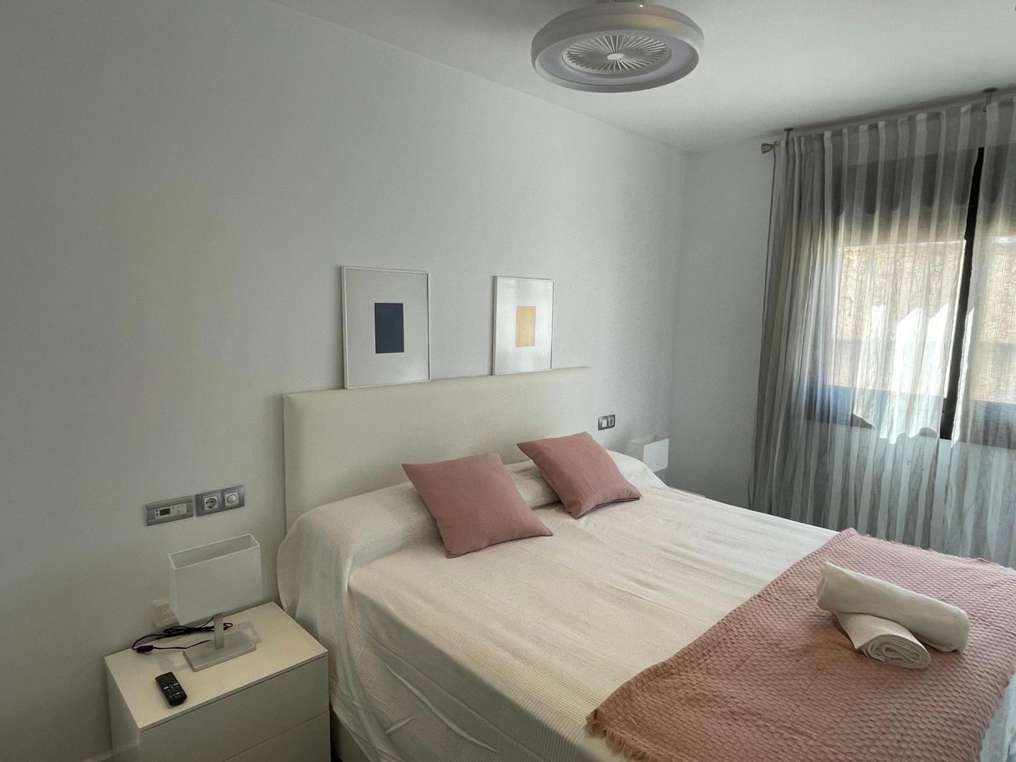 Moderno Apartamento Con Plaza De Garaje En Pleno Centro De 알메리아 외부 사진